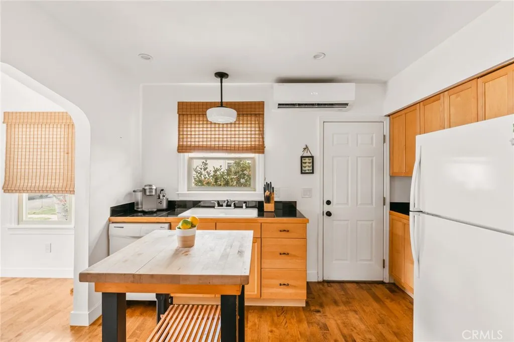 816 11th, Huntington Beach, California 92648 home-pic-14