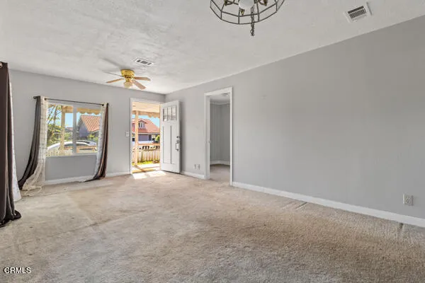 949 Blaine Avenue, Fillmore, California 93015 home-pic-5