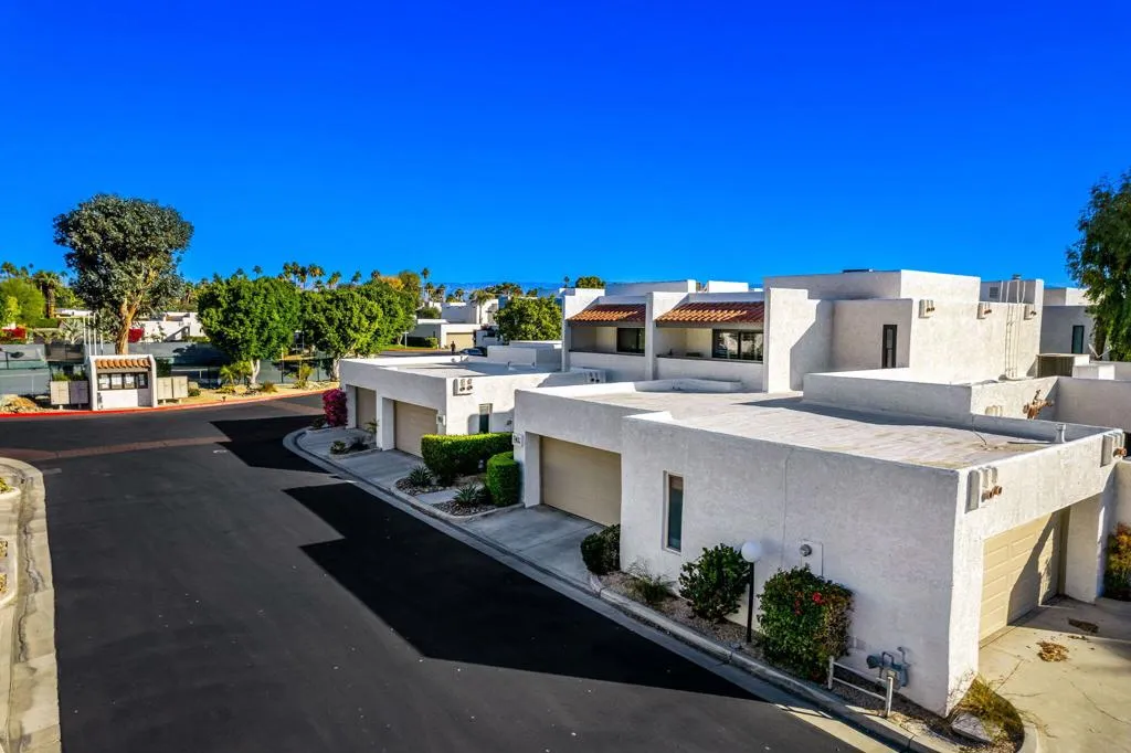 412 Rio Vista Drive, Palm Springs, California 92262 home-pic-1