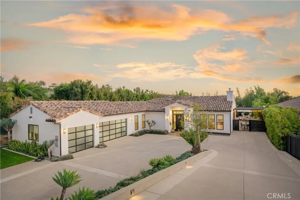 2318 Vista Grande, Vista, California 92084 home-pic-1