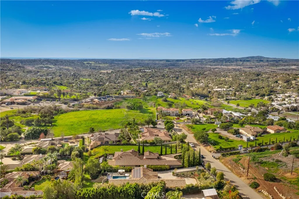 2318 Vista Grande, Vista, California 92084 home-pic-62