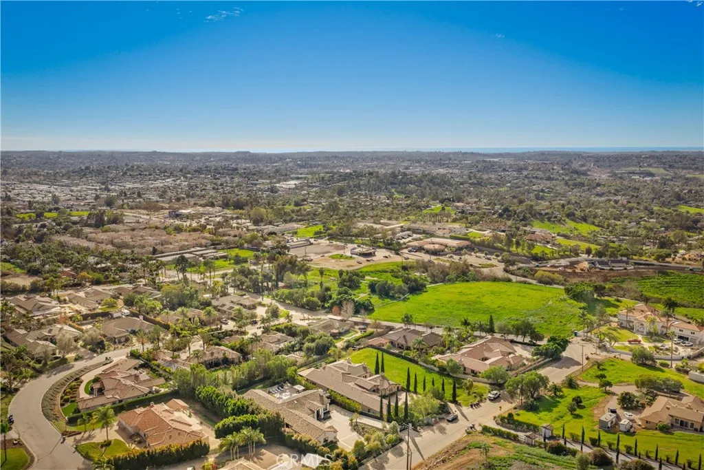 2318 Vista Grande, Vista, California 92084 home-pic-63