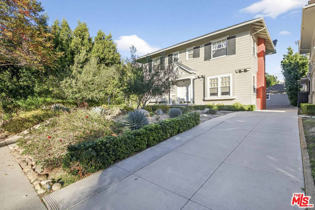 416 S Van Ness Avenue, Los Angeles, California 90020 home-pic-4