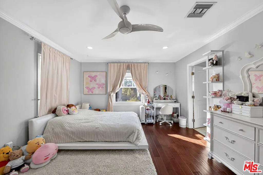 416 S Van Ness Avenue, Los Angeles, California 90020 home-pic-22
