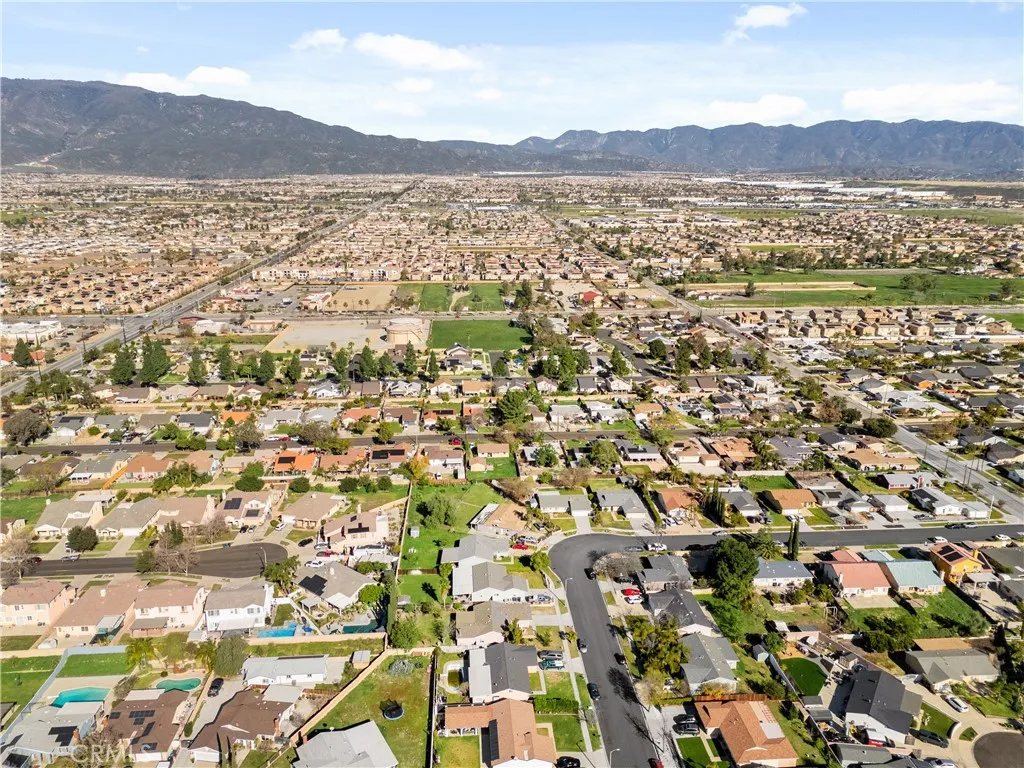 7494 Lemon Street, Fontana, California 92336 home-pic-20