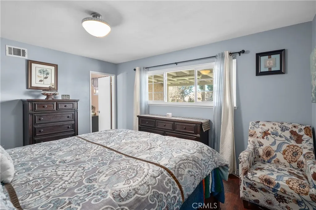 7494 Lemon Street, Fontana, California 92336 home-pic-11