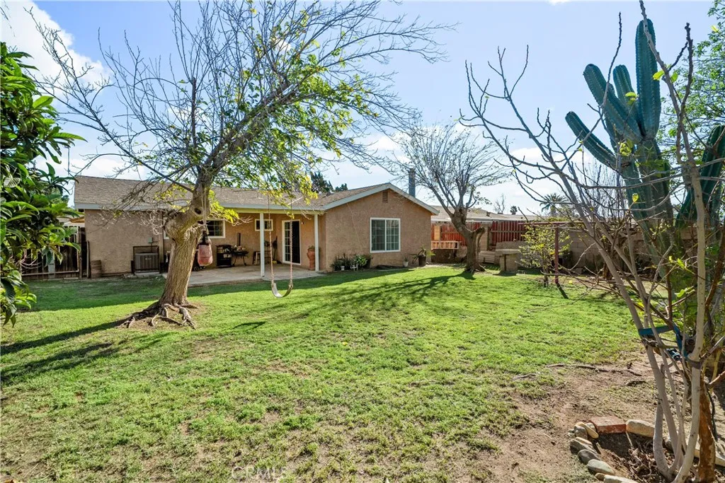 7494 Lemon Street, Fontana, California 92336 home-pic-14