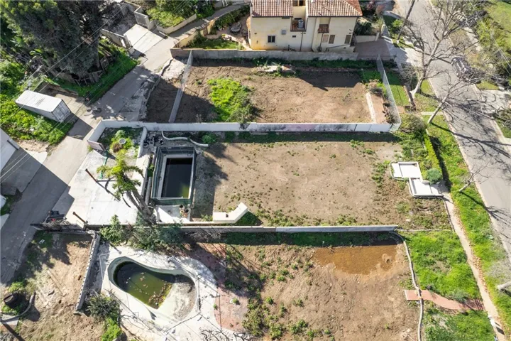 560 Radcliffe Avenue, Pacific Palisades, California 90272
