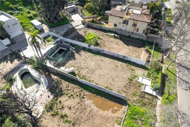 560 Radcliffe Avenue, Pacific Palisades, California 90272