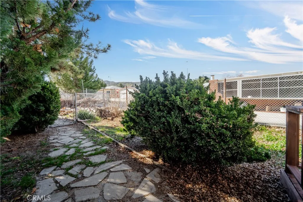 8728 Leona, Leona Valley, California 93551 home-pic-19