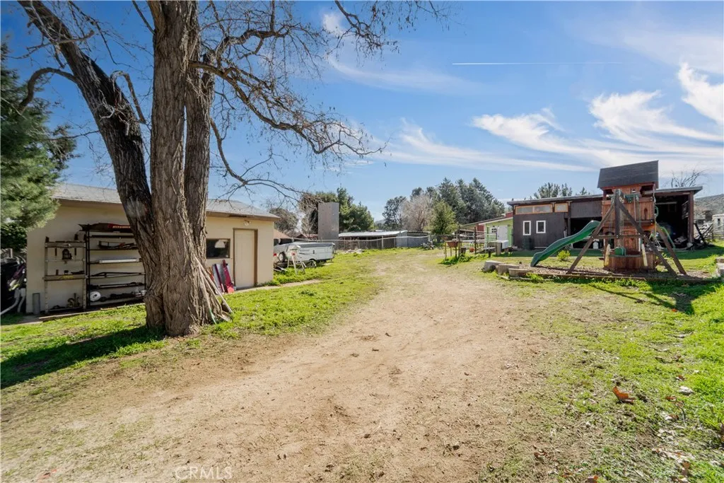 8728 Leona, Leona Valley, California 93551 home-pic-18