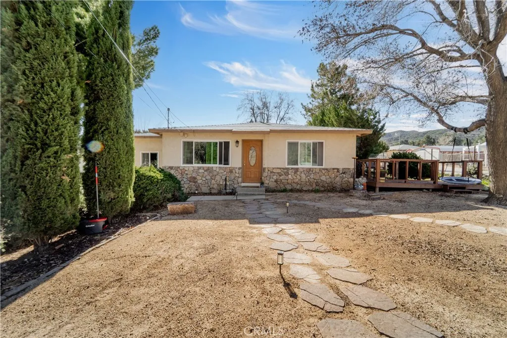 8728 Leona, Leona Valley, California 93551 home-pic-1