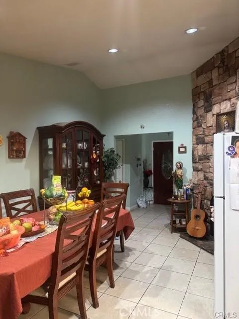 10555 Elm Ave, Bloomington, California 92316 home-pic-5