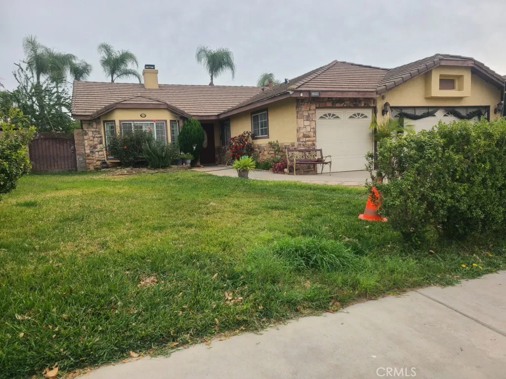 10555 Elm Ave, Bloomington, California 92316 home-pic-2