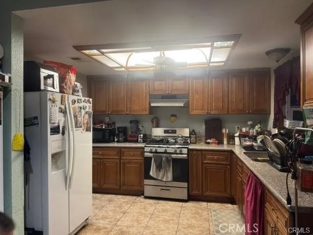 10555 Elm Ave, Bloomington, California 92316 home-pic-4