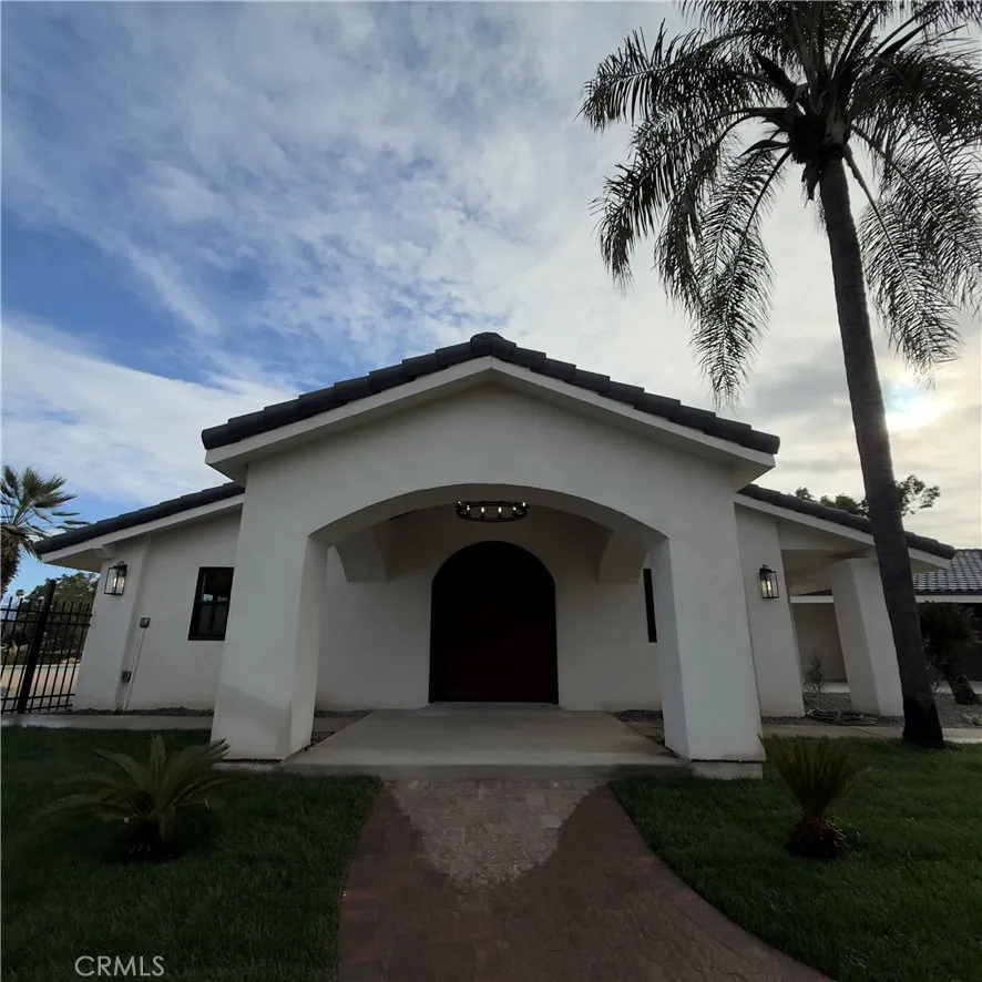30716 E Sunset Drive S, Redlands, California 92373 home-pic-4
