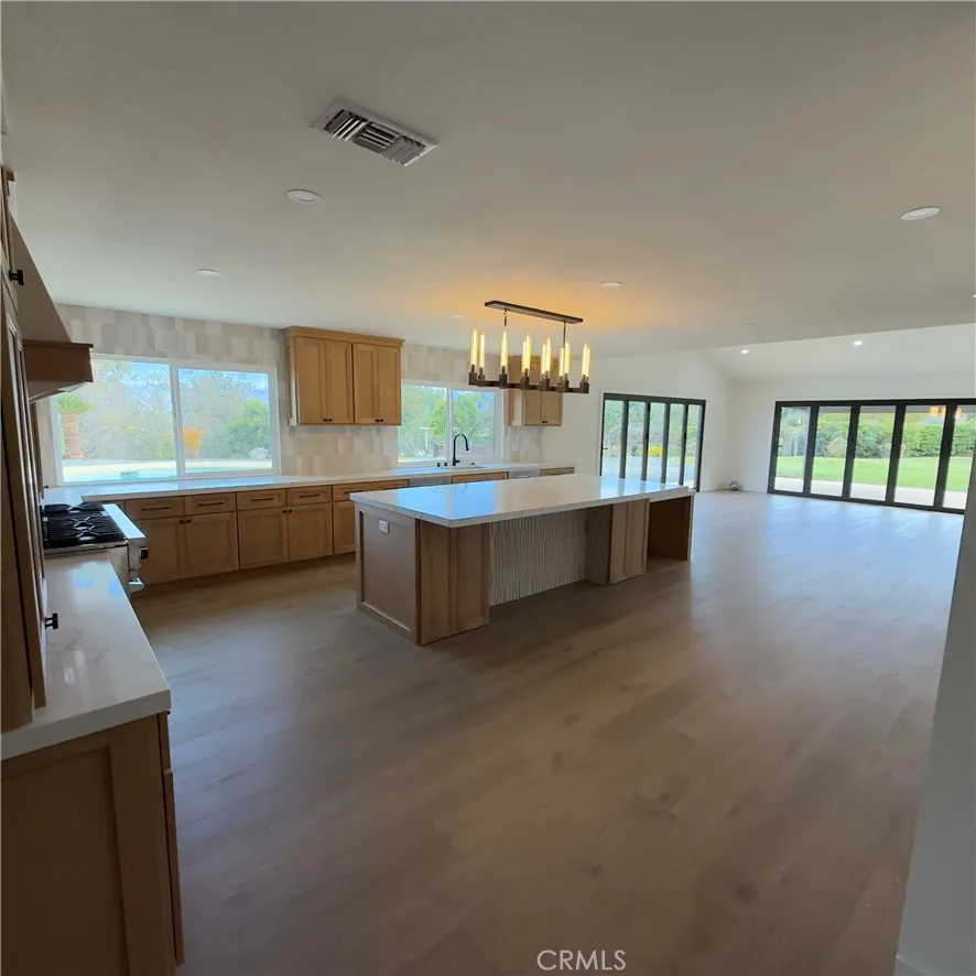 30716 E Sunset Drive S, Redlands, California 92373 home-pic-7