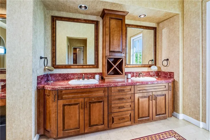 Dual Sinks