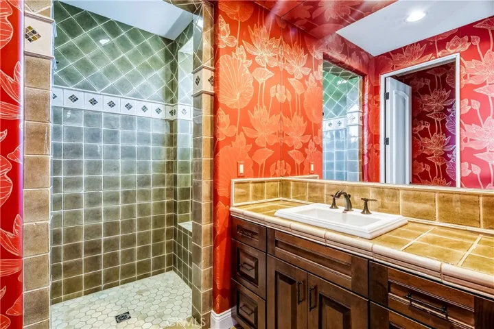 Second En-suite Bathroom