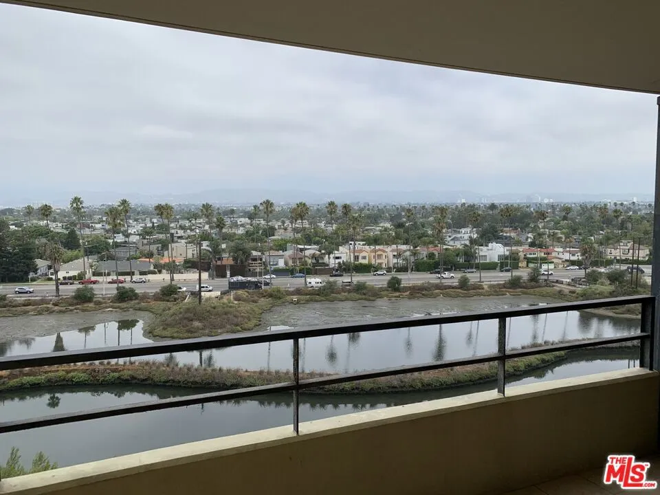 4265 Marina City Drive 407, Marina Del Rey, California 90292 home-pic-3