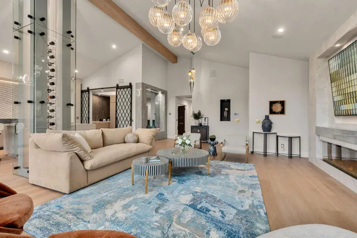 012_RCM_150RunningSpringsDr