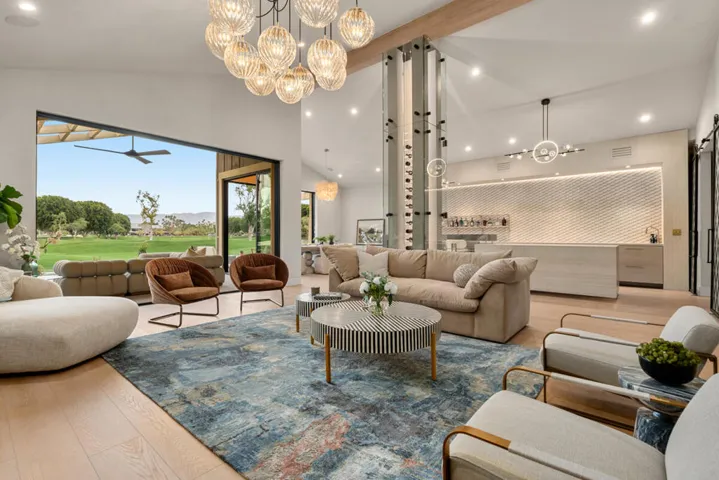 009_RCM_150RunningSpringsDr