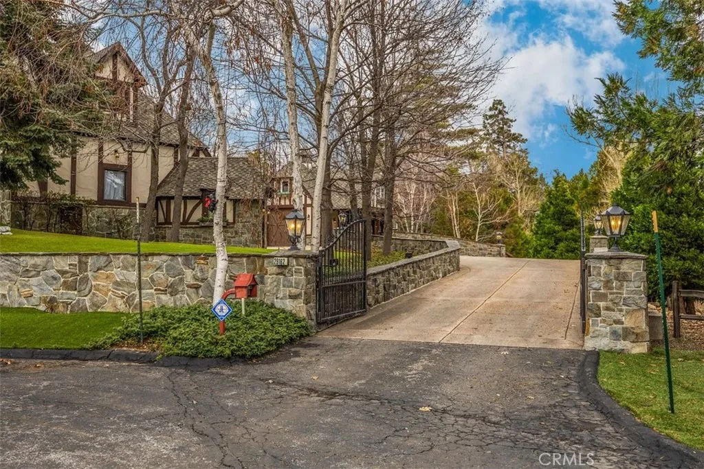 29162 Bald Eagle Ridge Rd, Lake Arrowhead, California 92352 home-pic-3