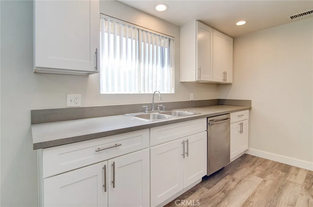 2525 N Bourbon T4, Orange, California 92865 home-pic-7