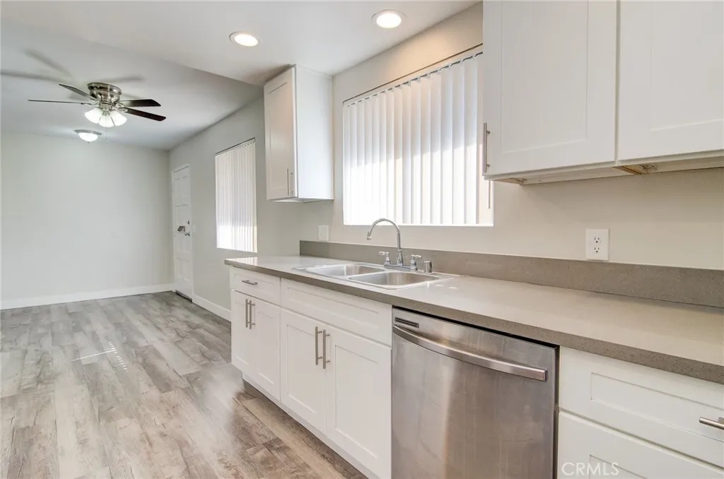 2525 N Bourbon T4, Orange, California 92865 home-pic-9