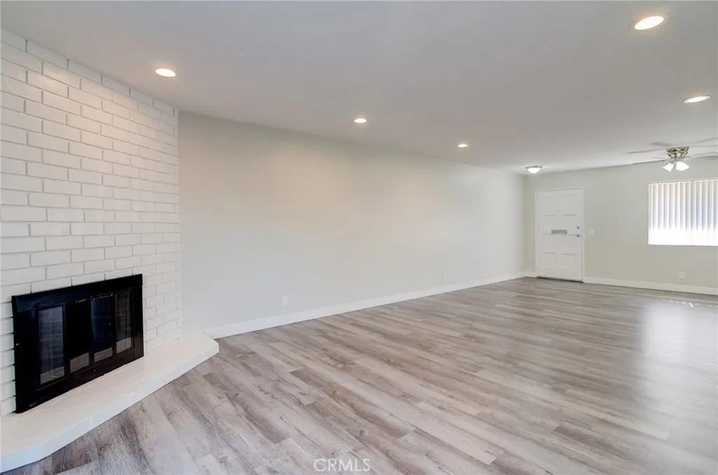 2525 N Bourbon T4, Orange, California 92865 home-pic-5