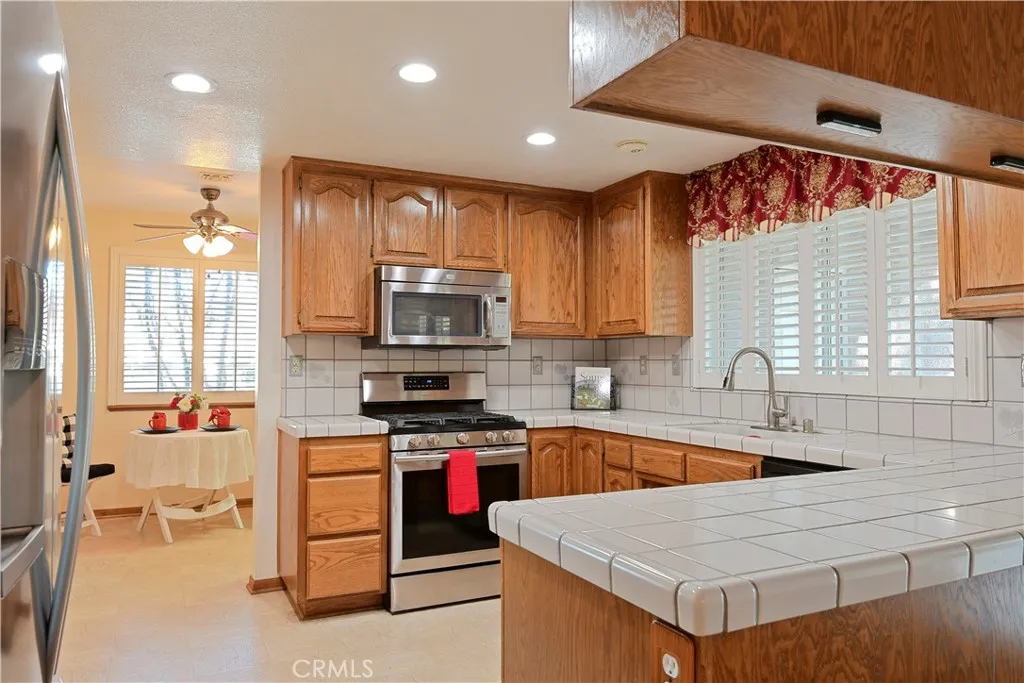 43119 Roulette, Lancaster, California 93536 home-pic-7