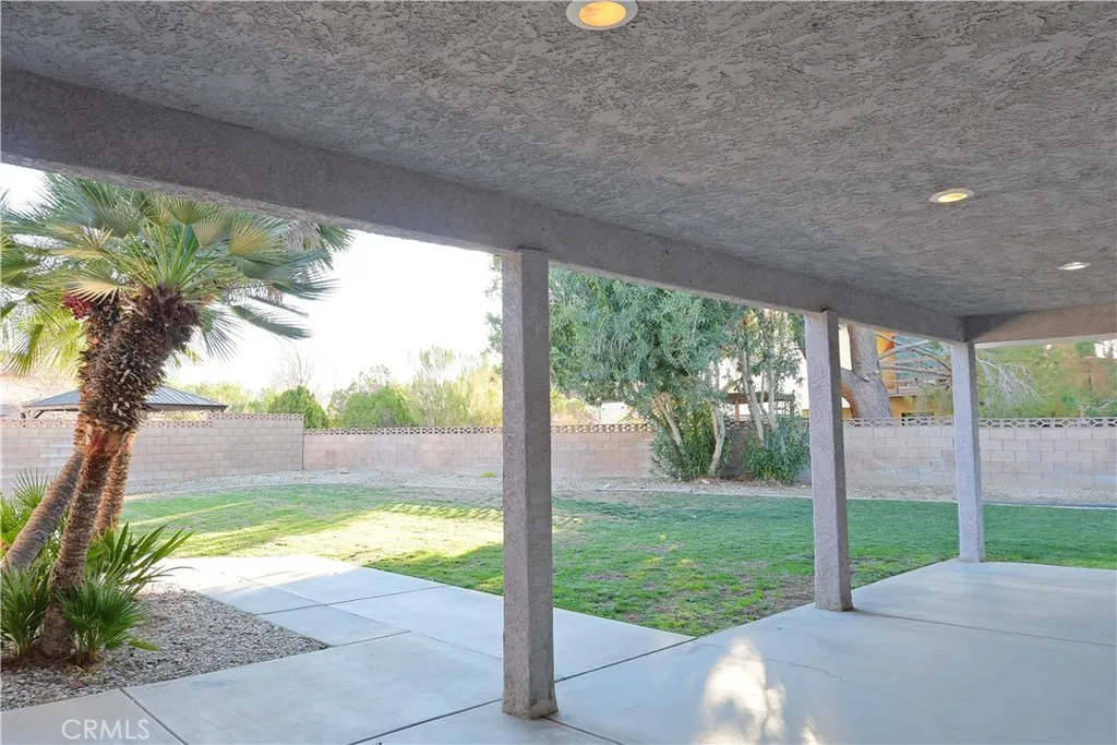 43119 Roulette, Lancaster, California 93536 home-pic-18