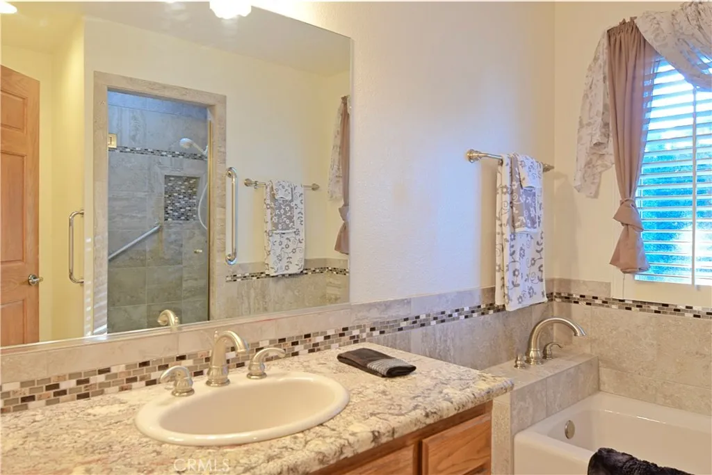 43119 Roulette, Lancaster, California 93536 home-pic-34