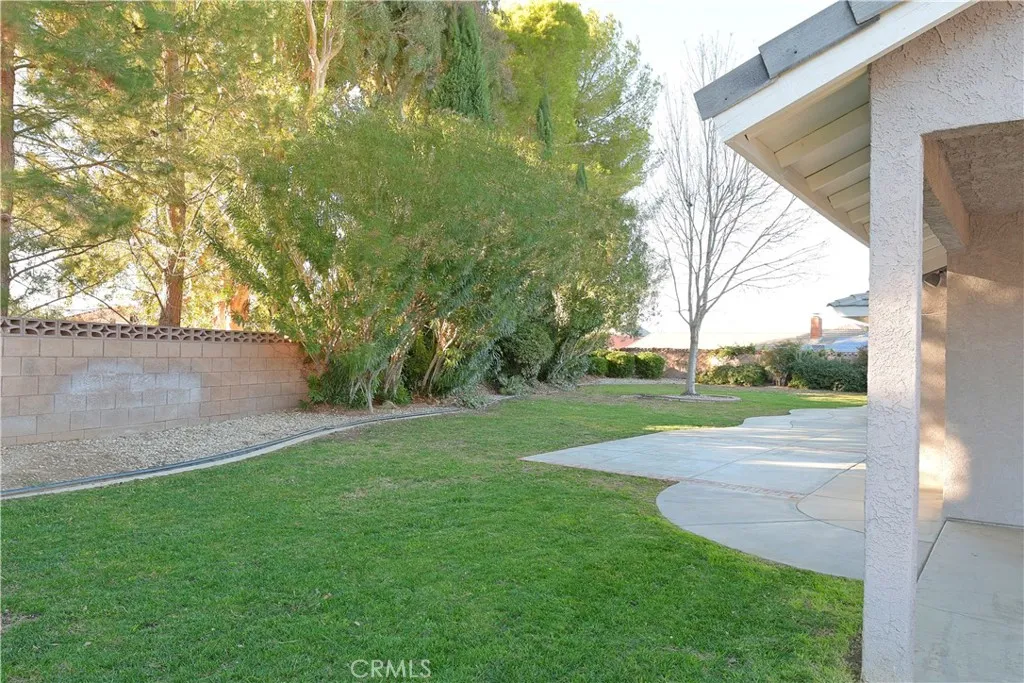43119 Roulette, Lancaster, California 93536 home-pic-17