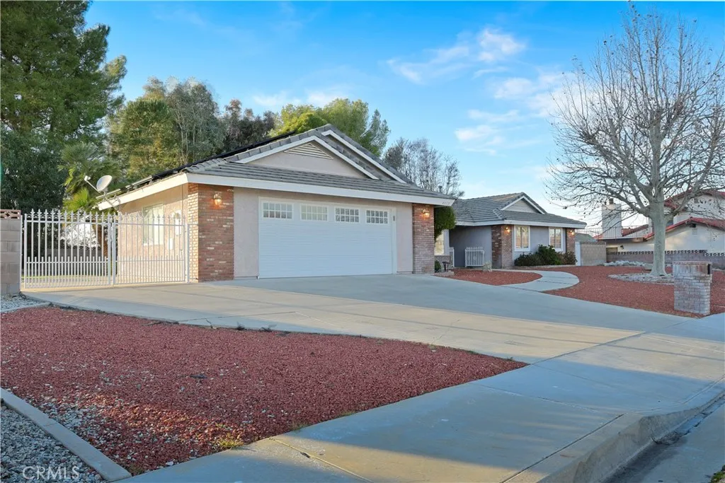 43119 Roulette, Lancaster, California 93536 home-pic-45