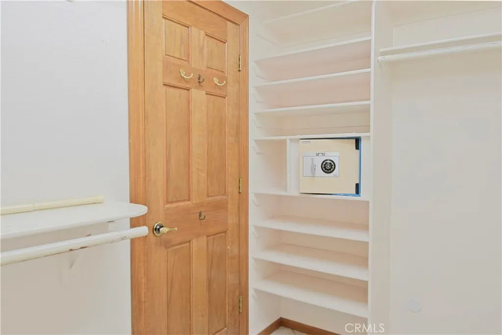43119 Roulette, Lancaster, California 93536 home-pic-36