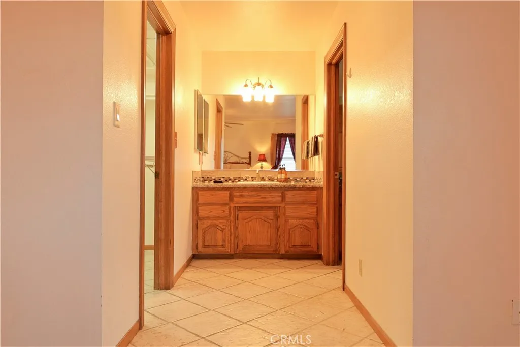43119 Roulette, Lancaster, California 93536 home-pic-33