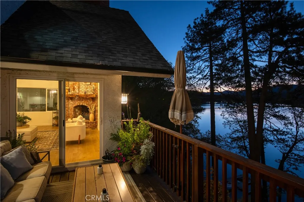 748 Shelter Cove, Lake Arrowhead, California 92352 home-pic-10