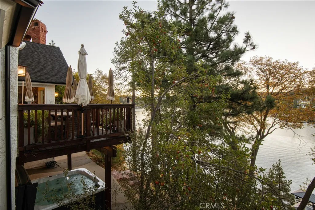 748 Shelter Cove, Lake Arrowhead, California 92352 home-pic-18