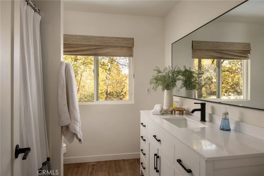 748 Shelter Cove, Lake Arrowhead, California 92352 home-pic-37