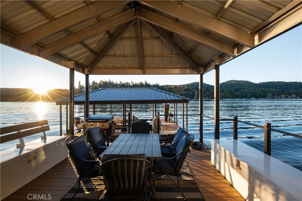 748 Shelter Cove, Lake Arrowhead, California 92352 home-pic-38