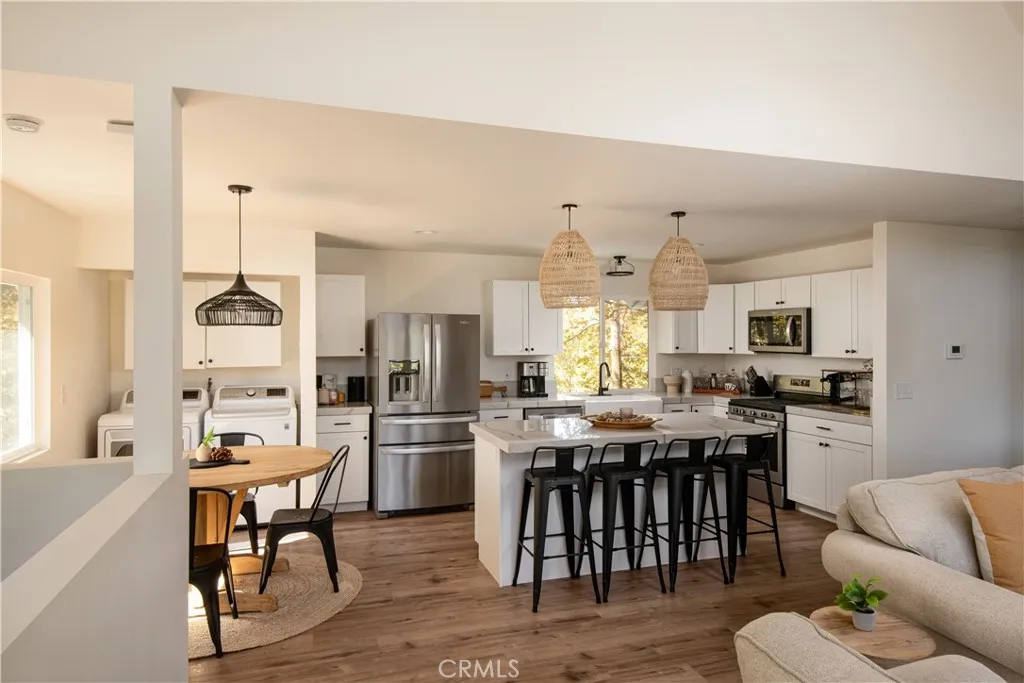 748 Shelter Cove, Lake Arrowhead, California 92352 home-pic-34