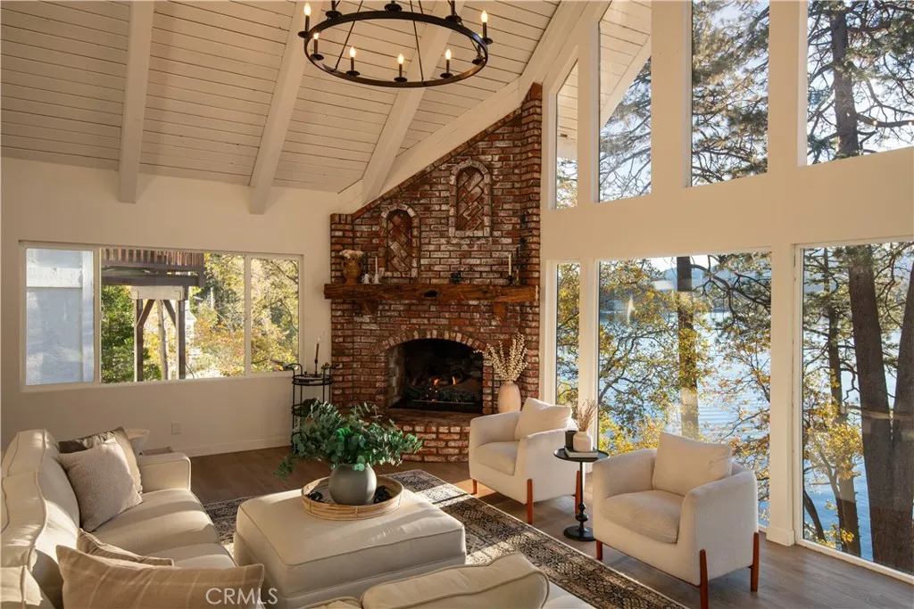 748 Shelter Cove, Lake Arrowhead, California 92352 home-pic-11
