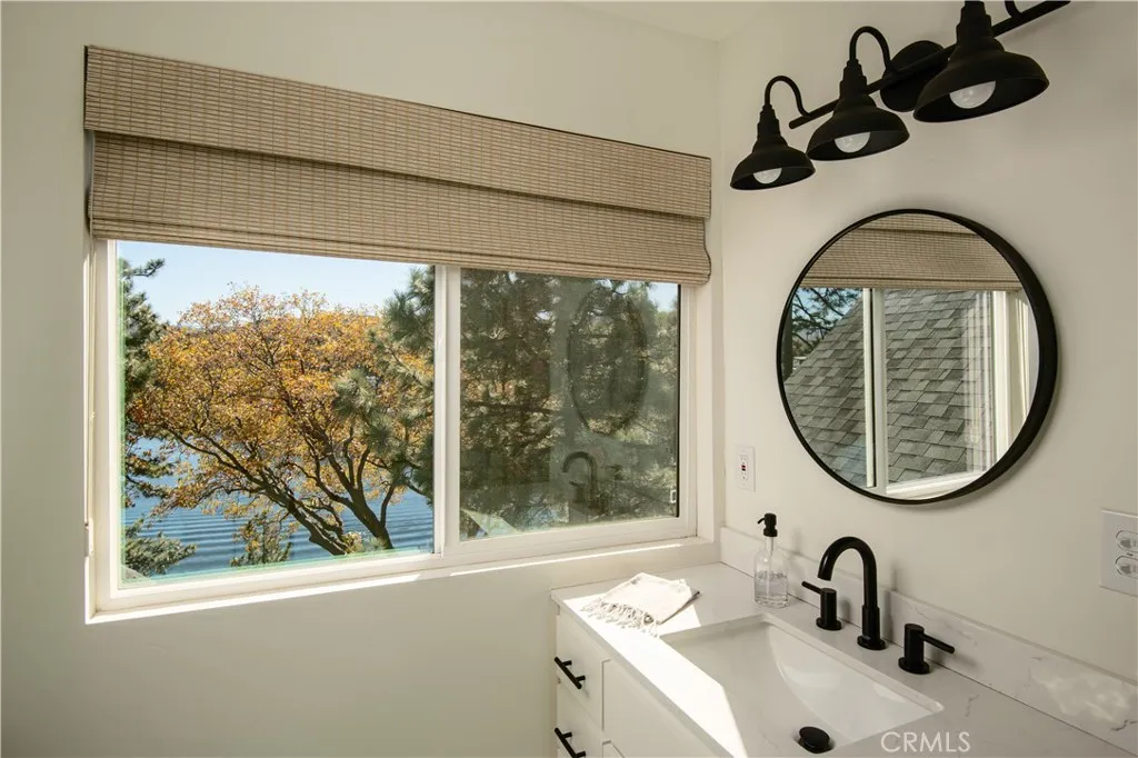 748 Shelter Cove, Lake Arrowhead, California 92352 home-pic-27