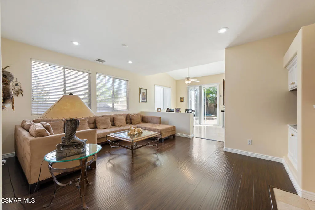 1480 Sappanwood Avenue, Thousand Oaks, California 91320 home-pic-16