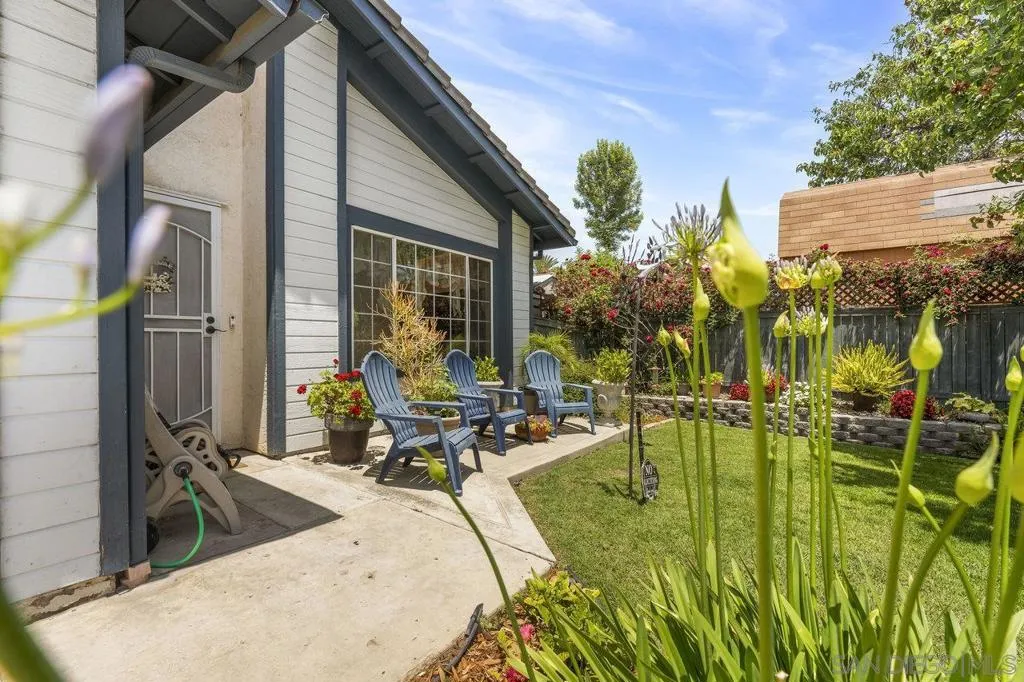 9942 Theresa Ln, Santee, California 92071 home-pic-2