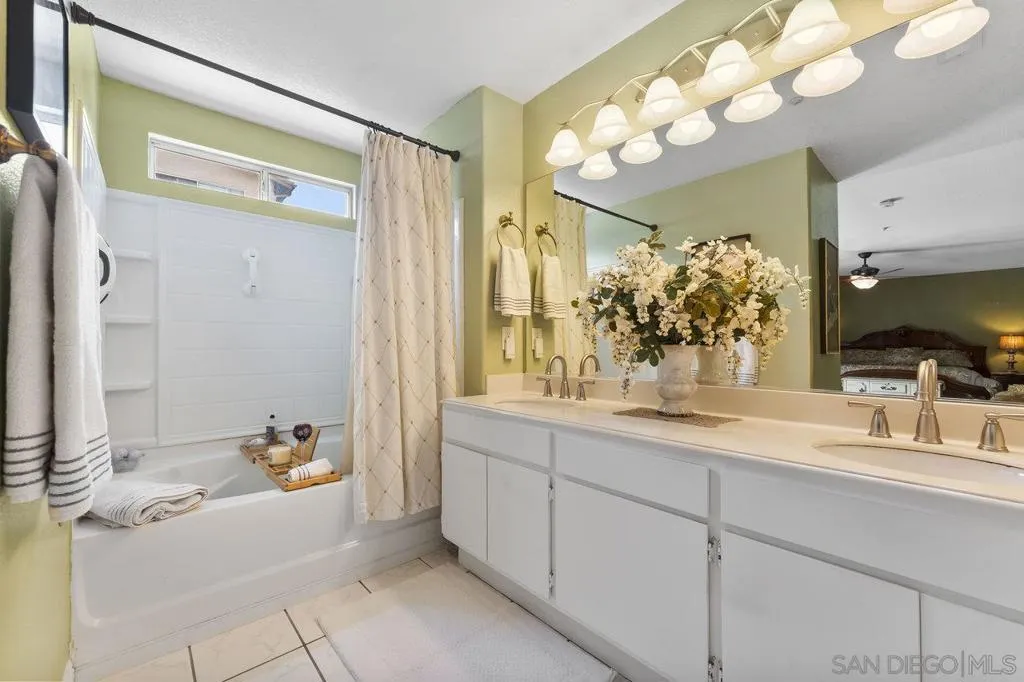 9942 Theresa Ln, Santee, California 92071 home-pic-19