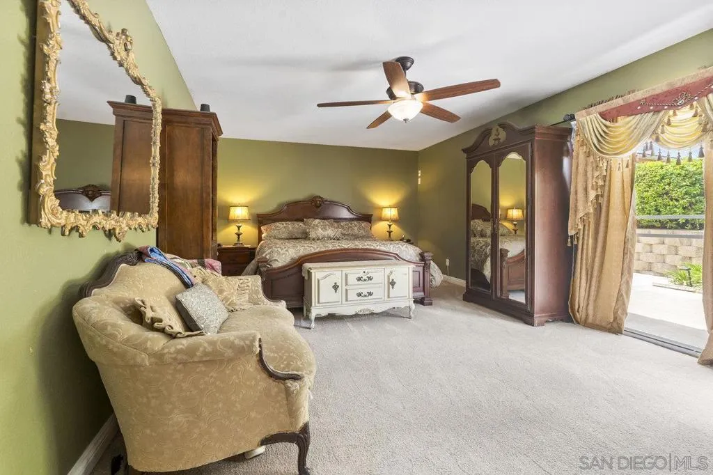 9942 Theresa Ln, Santee, California 92071 home-pic-16