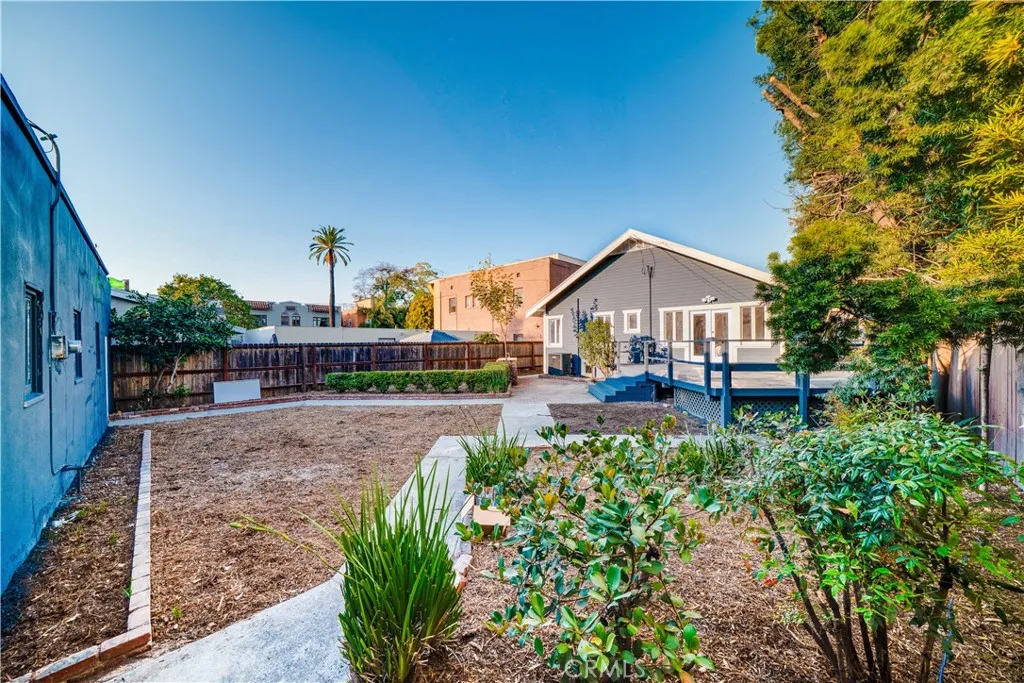 843 Cedar Avenue, Long Beach, California 90813 home-pic-26