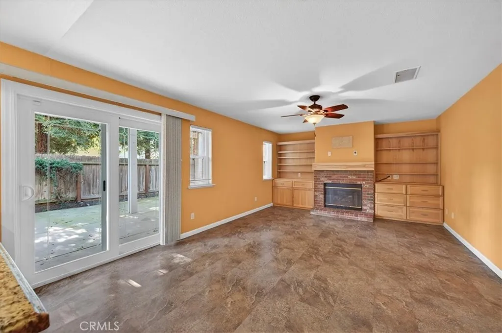 1881 E Frederick, Fresno, California 93720 home-pic-16